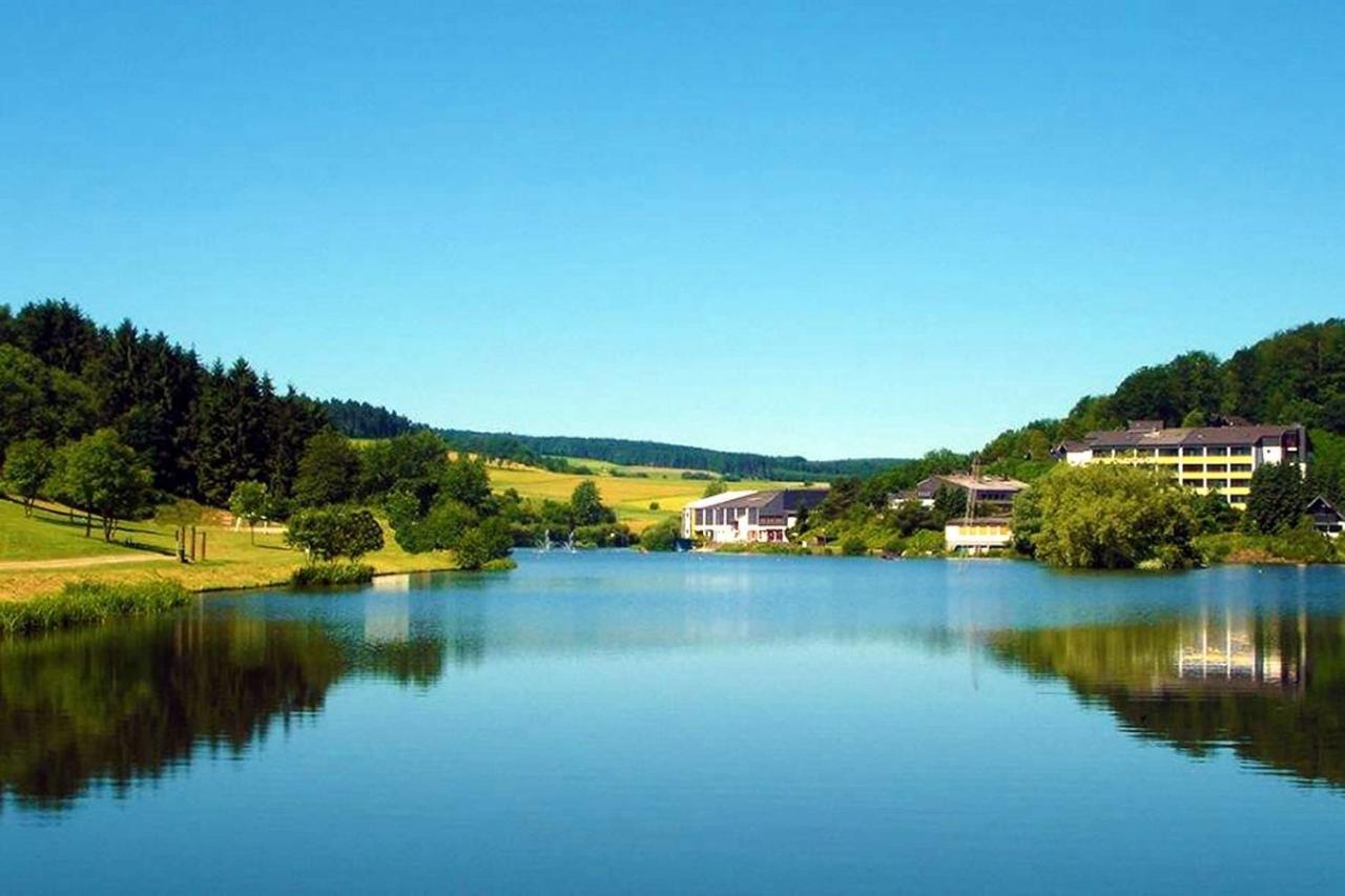 Seepark Kirchheim Ferienhaus Bei Nina Mit Sauna Exterior photo