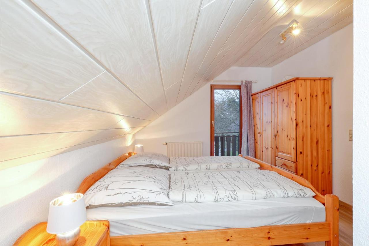 Seepark Kirchheim Ferienhaus Bei Nina Mit Sauna Exterior photo